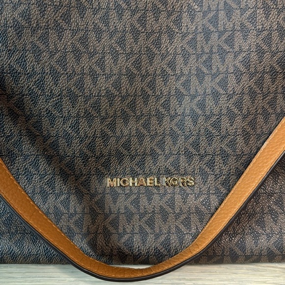 NWT Authentic Michael Kors Large Chain Shoulder Tote Jet Set - Picture 4 of 10